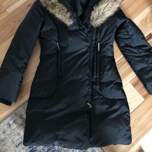 š„¶MICHAEL - Michael Kors - Asymmetrical, built in vest, winter down filled - Picture 4 of 14